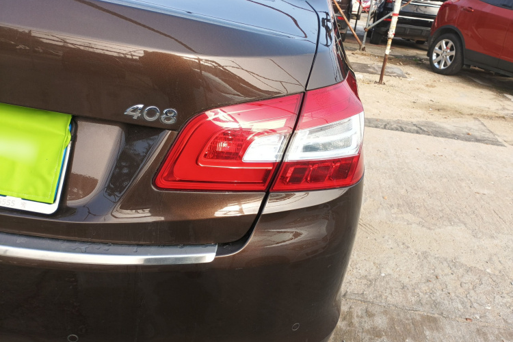标致408 2015款 1.2T 自动豪华版车身外观6006