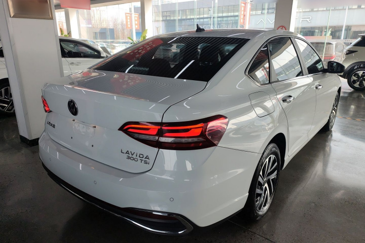 大众 朗逸 2023款 300TSI DSG满逸版车身外观7