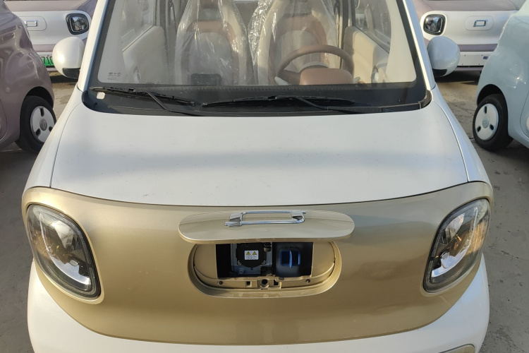 奔腾小马 2026款 222km 萌趣马 Plus机舱底盘24