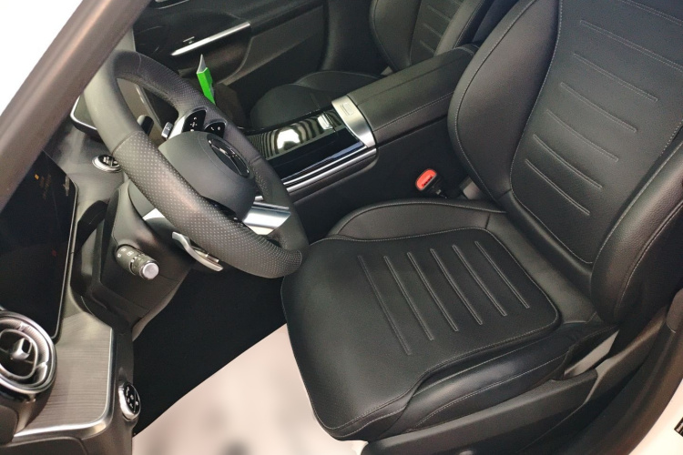 奔驰C级 2023款 改款 C 260 L 运动版局部细节19