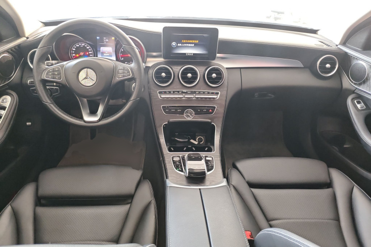 奔驰C级 2015款 改款 C 180 L 运动型中控内饰12
