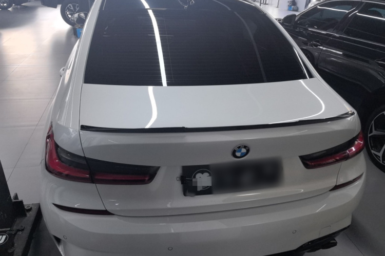 宝马3系 2022款 325Li M运动套装车身外观6