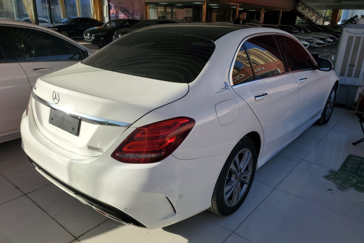 奔驰C级 2017款 改款 C 200 L 运动版车身外观6005