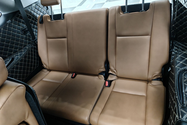 丰田 汉兰达 2018款 2.0T 四驱骑士版 7座 国VI中控内饰7004