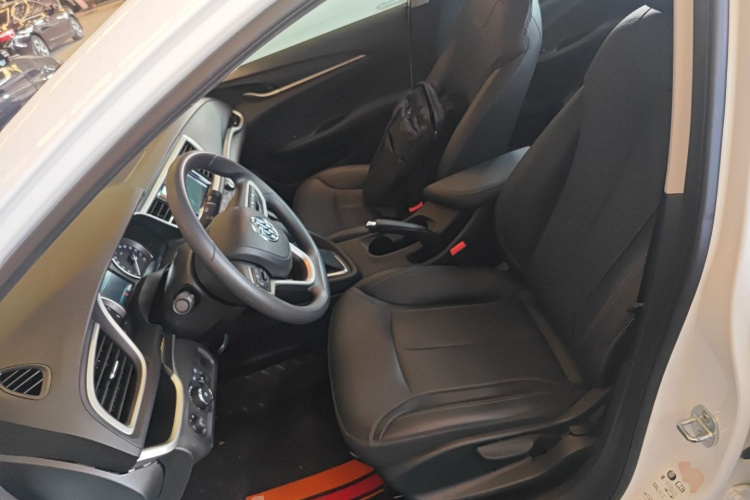 别克 英朗 2021款 改款 典范 1.5L 自动精英型中控内饰19