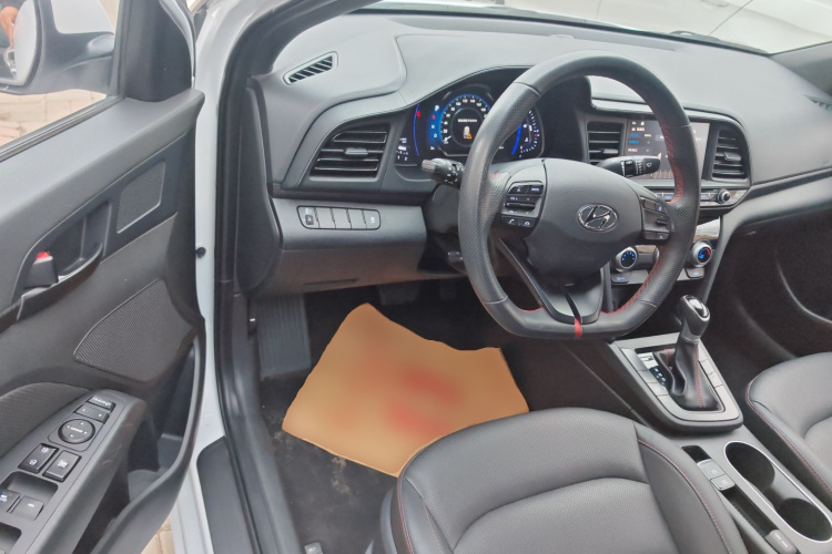 现代 领动 2019款 1.4T 双离合炫动·活力型中控内饰7003