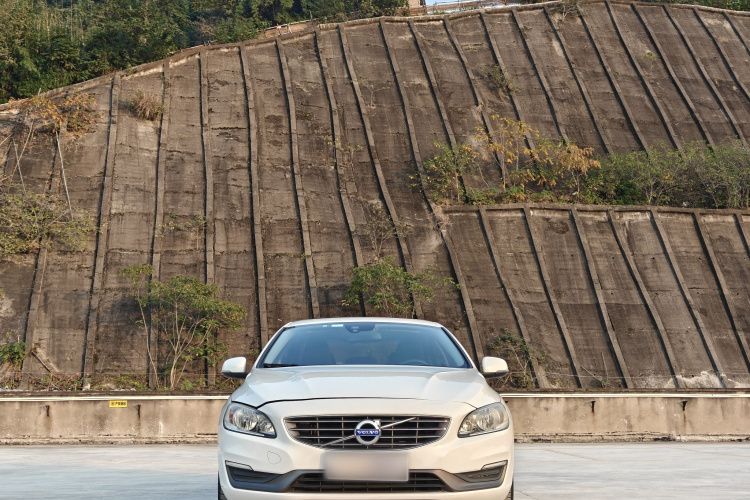 沃尔沃S60 2015款 S60L 2.0T 智行版车身外观6001