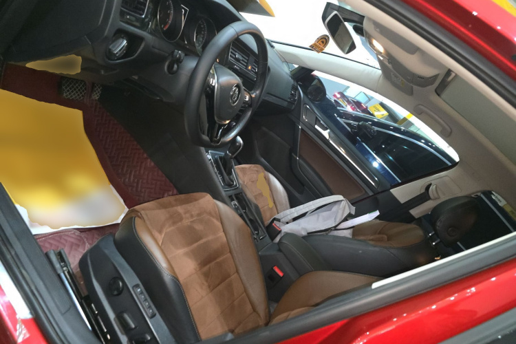 大众 高尔夫 2018款  230TSI 自动豪华型中控内饰19