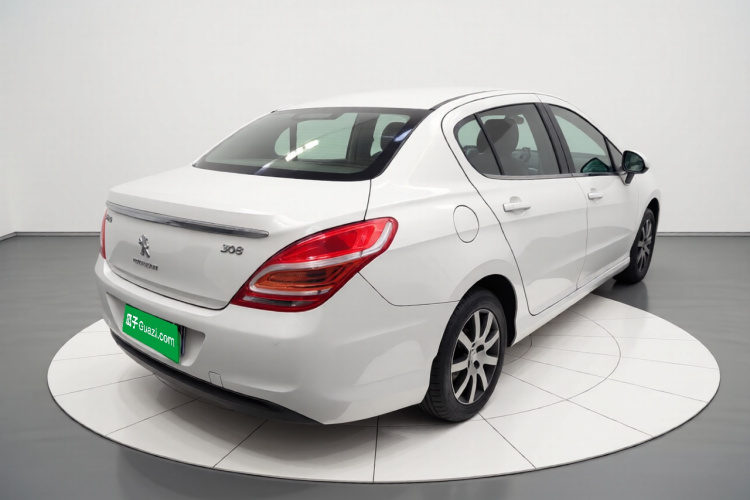 标致308 2014款 乐享版 经典 1.6L 自动风尚型车身外观7