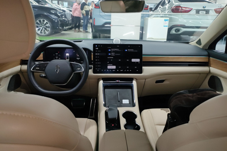 鸿蒙智行 问界M5 2022款 纯电后驱标准版中控内饰7002