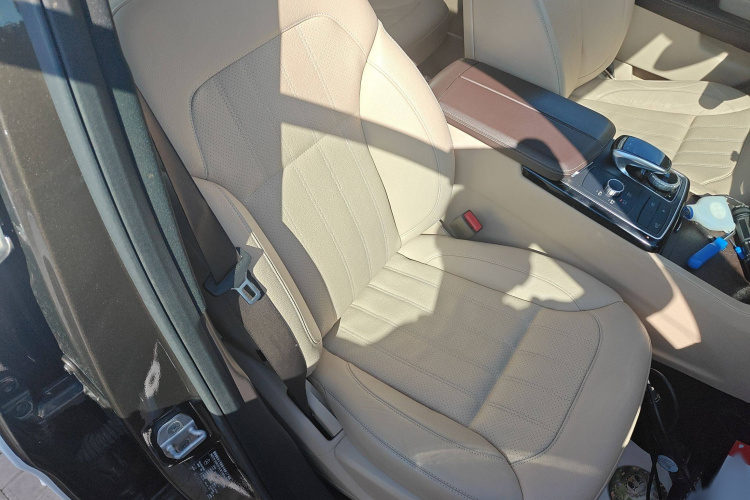 奔驰GLE 2016款 GLE 320 4MATIC 豪华型局部细节41