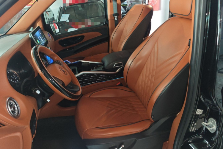 奔驰 威霆 2023款 2.0T 精英版 7座局部细节19