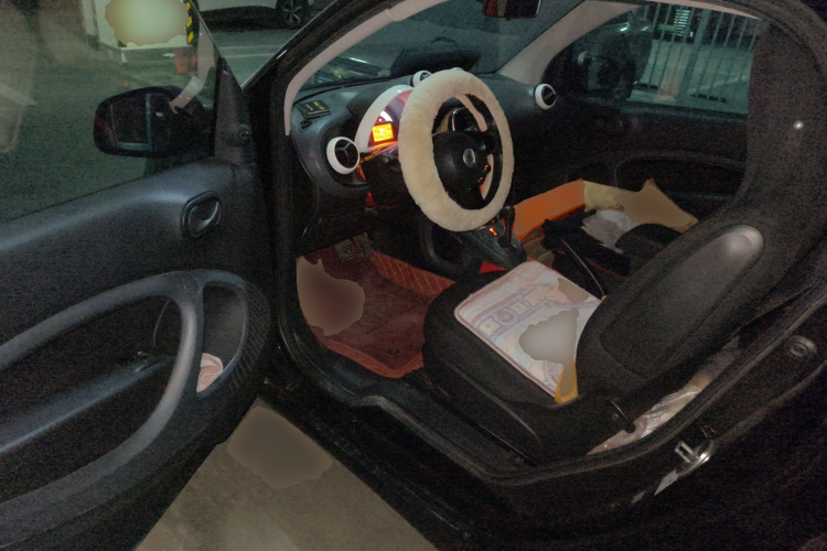smart fortwo 2015款 1.0L 52千瓦硬顶灵动版中控内饰20