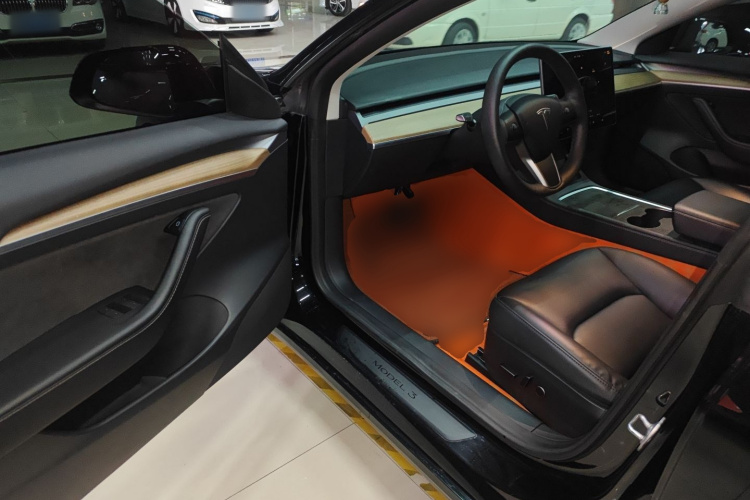 特斯拉 Model 3 2022款 后轮驱动版中控内饰7003