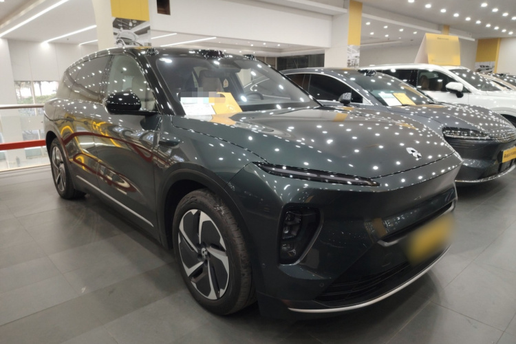 蔚来ES8 2023款 75kWh车身外观3