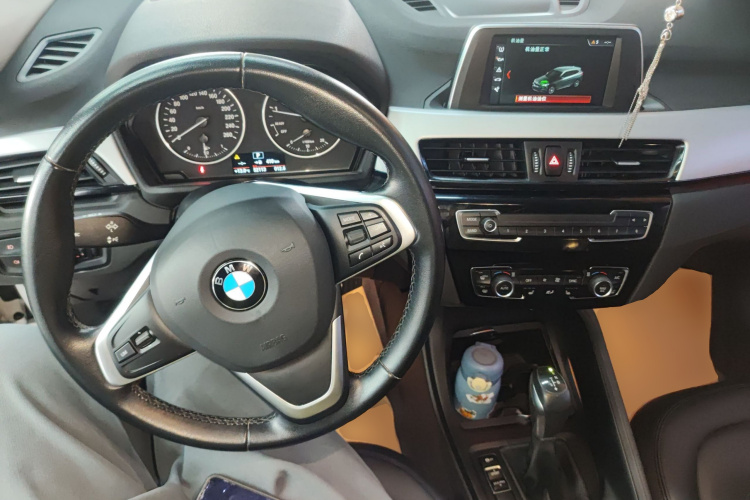 宝马X1 2018款 sDrive18Li 时尚型中控内饰12