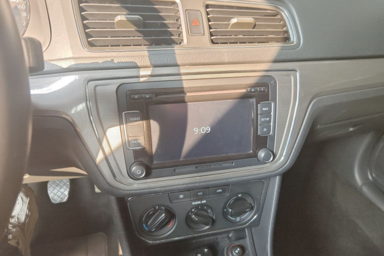 大众 朗逸 2017款 1.6L 手动舒适版局部细节16