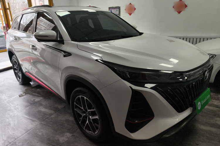 长安CS75 PLUS 2023款 第二代 1.5T 自动精英型车身外观3