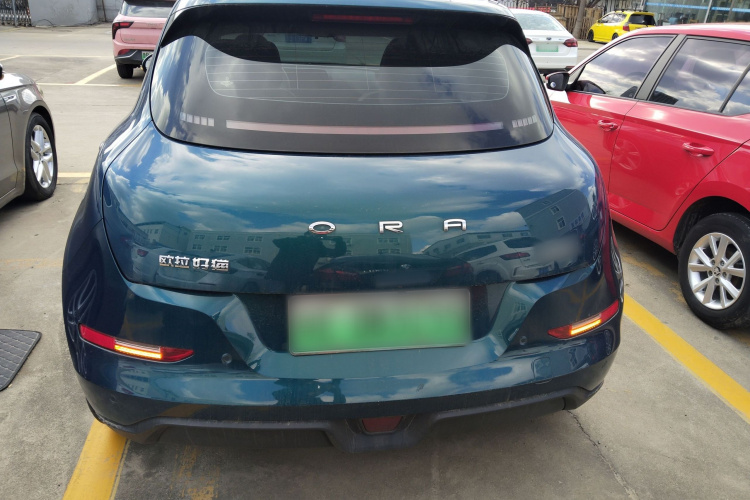 欧拉好猫 2023款 401km标准续航 豪华型 磷酸铁锂车身外观6