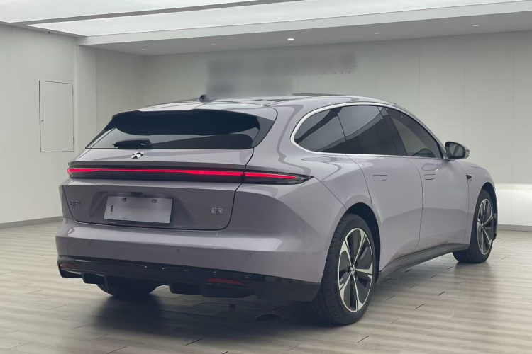 蔚来ET5T 2025款 75kWh Touring车身外观7