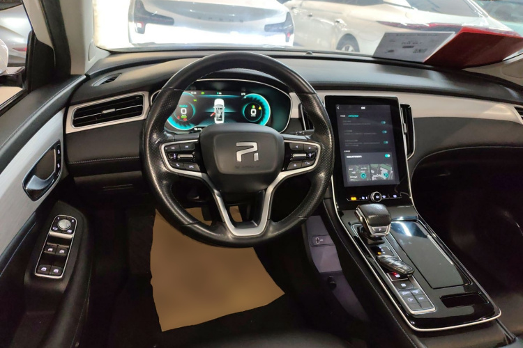 飞凡汽车 飞凡ER6 2020款 620km 智享版中控内饰13