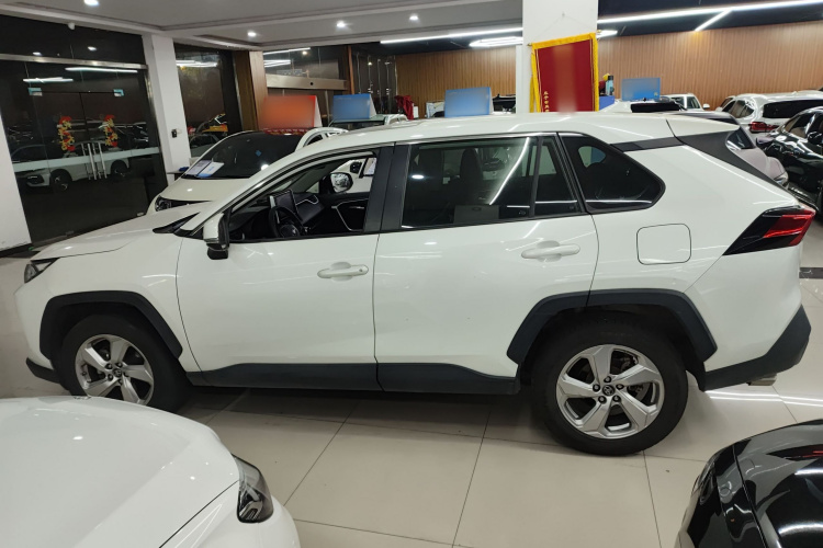 丰田 RAV4荣放 2020款 2.0L CVT两驱风尚版车身外观6003