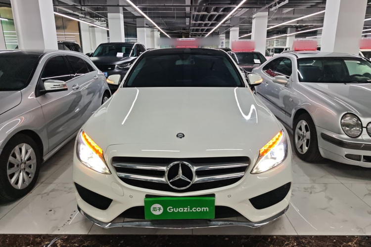 奔驰C级 2017款 C 200 L 运动版车身外观2