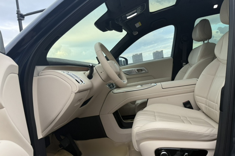 深蓝汽车 深蓝S09 2025款 四驱Ultra+ 高定版中控内饰7006