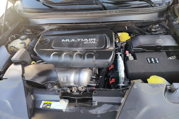 Jeep 自由光(进口) 2014款 2.4L 都市版局部细节24