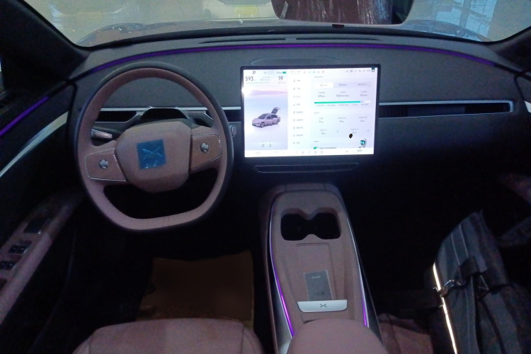 小鹏MONA M03 2025款 620 超长续航 Plus中控内饰12