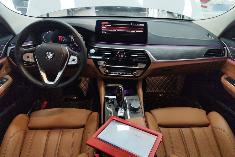 宝马6系GT 2021款 改款 630i 豪华设计套装中控内饰7002