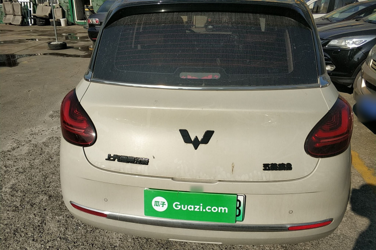 五菱汽车 五菱缤果 2023款 410km 灵犀尊享款车身外观6