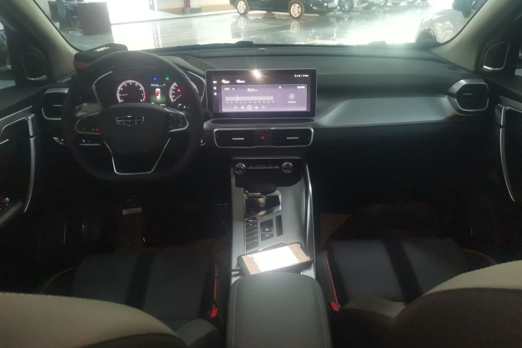 吉利汽车 缤越 2023款 1.5T DCT铂金版中控内饰12