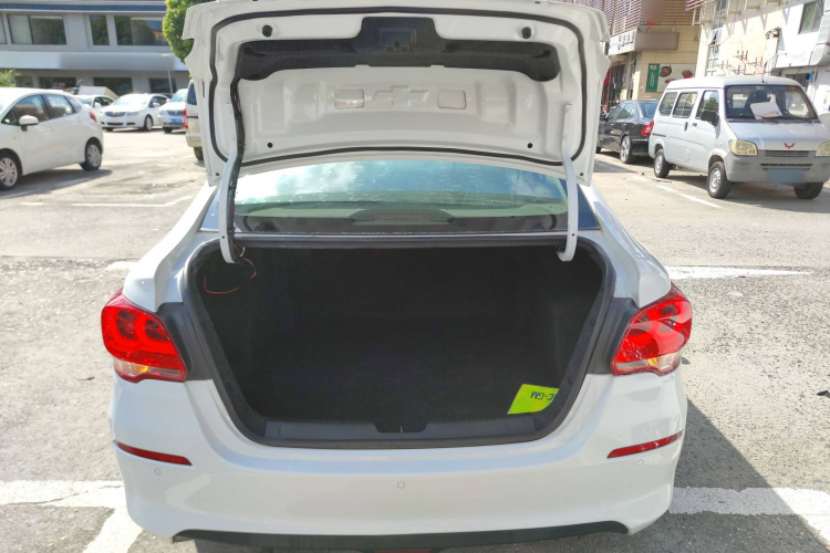 雪佛兰 科沃兹 2019款 320 自动欣悦版中控内饰23