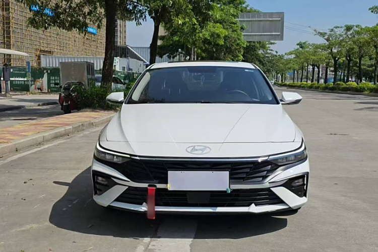 现代 伊兰特 2023款 1.5L CVT GLX精英版车身外观6001