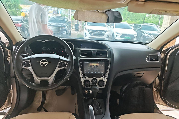 海马 福美来 2014款 M5 1.6L 自动精英型中控内饰7002