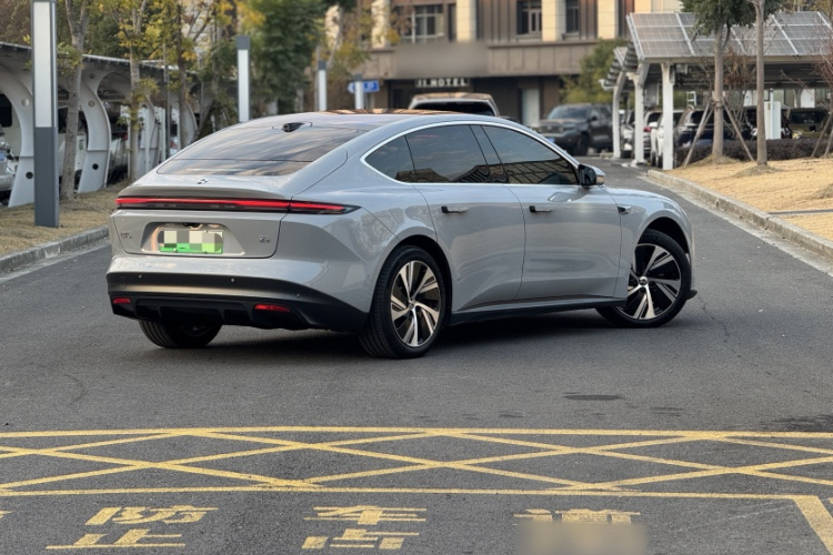 蔚来ET5 2024款 75kWh车身外观6006