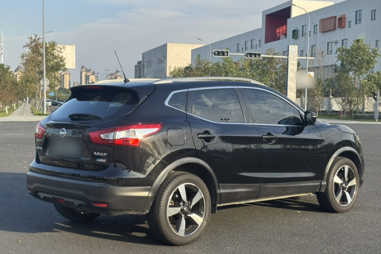 日产 逍客 2017款 2.0L CVT豪华版 国V车身外观6010