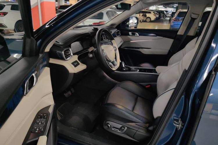 领克01 2017款 2.0T 两驱耀Pro版中控内饰7002