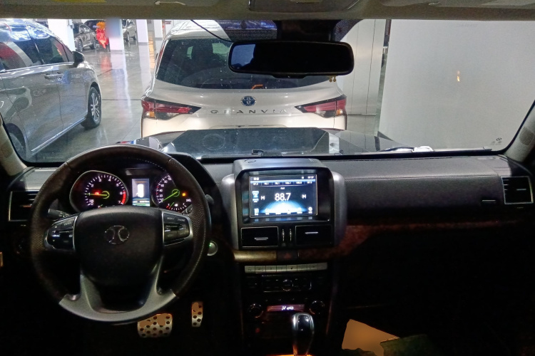 北京BJ80 2017款 2.3T 自动建军90周年纪念版中控内饰7002