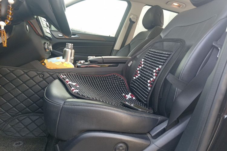 奔驰GLE 2018款 GLE 320 4MATIC 动感型臻藏版中控内饰19