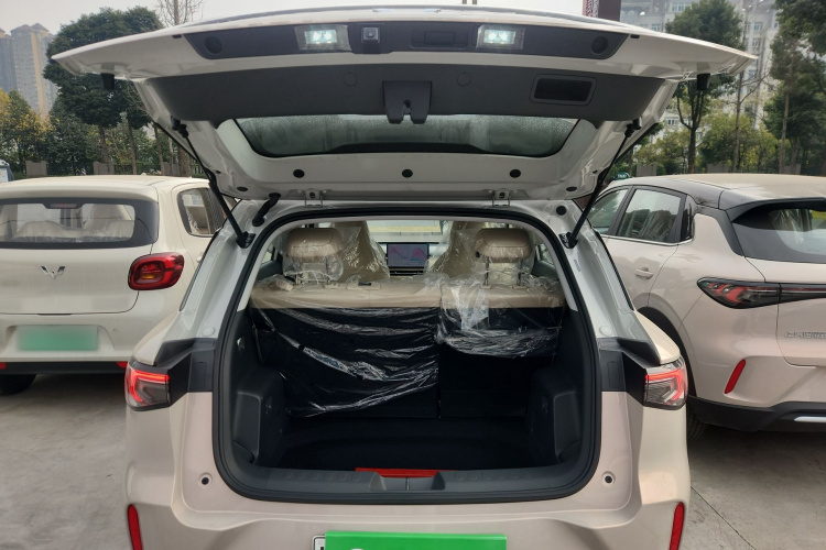 五菱汽车 缤果S 2025款 325km 尊享款机舱底盘23