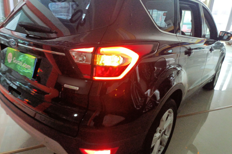 福特 翼虎 2018款 EcoBoost 180 两驱铂翼型车身外观9