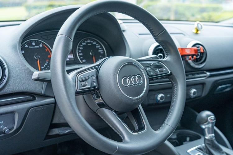 奥迪A3 2018款 30周年年型 Limousine 35 TFSI 时尚型中控内饰7002