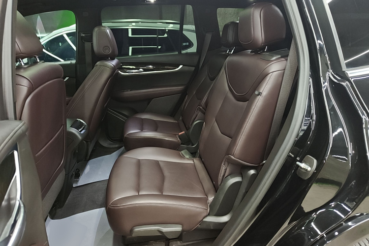 凯迪拉克XT6 2022款 2.0T 六座四驱豪华120周年限量版中控内饰21