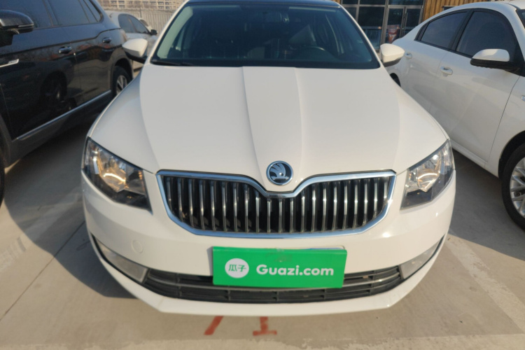 斯柯达 明锐 2015款 1.6L 手动逸俊版车身外观2