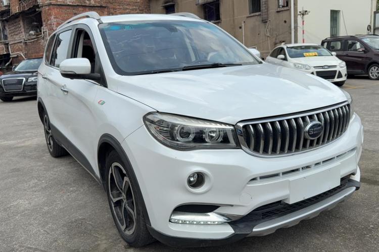 SWM斯威汽车 SWM斯威X7 2016款 1.5T 手动豪华型 7座车身外观3