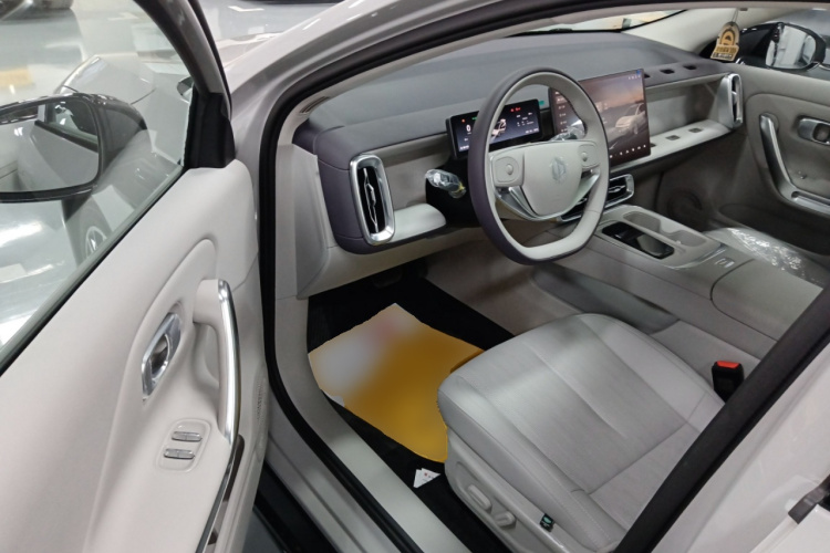 零跑汽车 零跑B01 2025款 550悦享版中控内饰7003