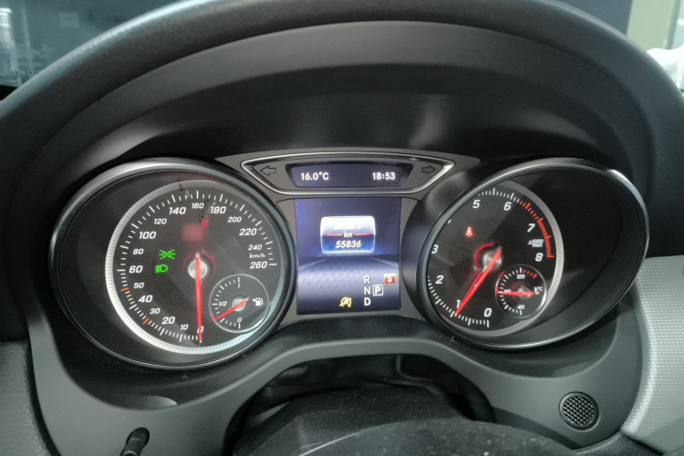 奔驰CLA 2018款 CLA 200 时尚型局部细节14