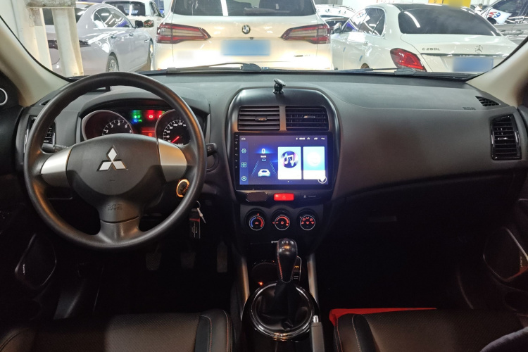 三菱 劲炫ASX 2018款 1.6L 手动两驱灵动版中控内饰12